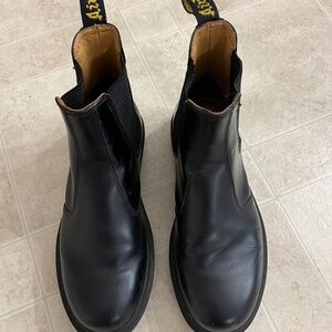 Dr. Martens - 2976 Chelsea Boot
